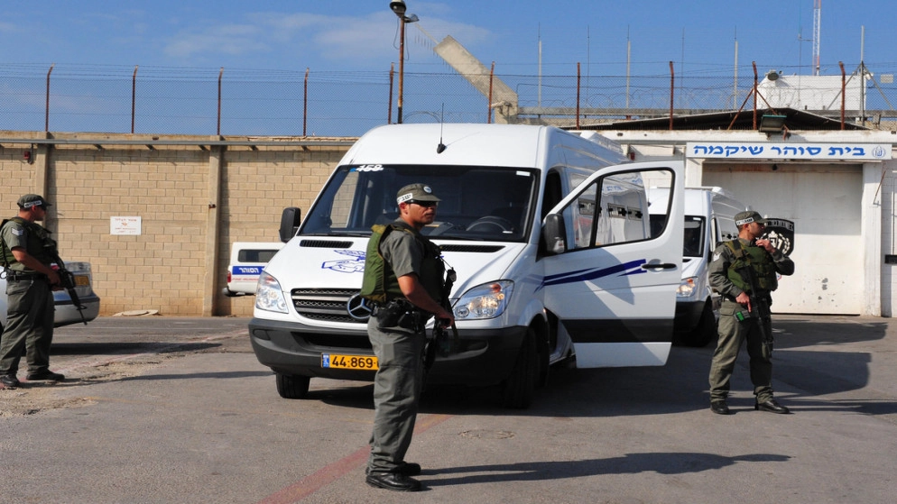 أسرى فلسطينيون يحلون الهيئات التنظيمية في المعتقلات كافة