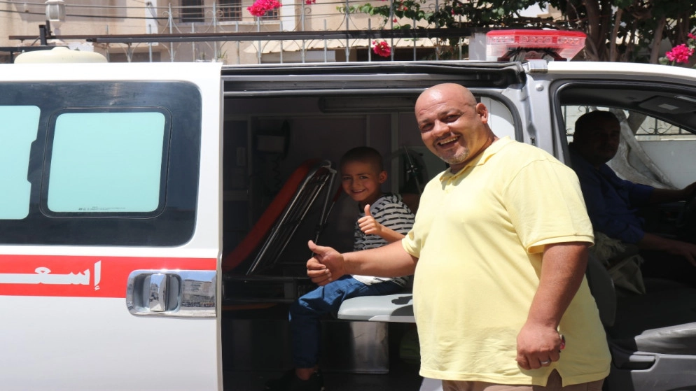 وصول حالة إخلاء طبي بعد استكمال العلاج في مدينة الحسين الطبية إلى غزة