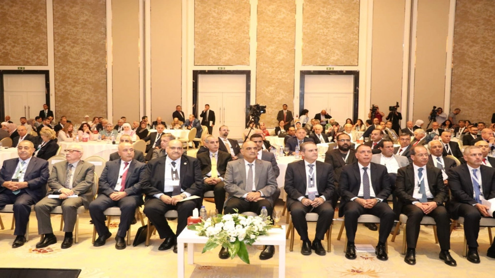 الخصاونة: الخزينة العامة تكلفت بما يزيد على 3 مليارات دينار للتعاطي مع جائحة كورونا