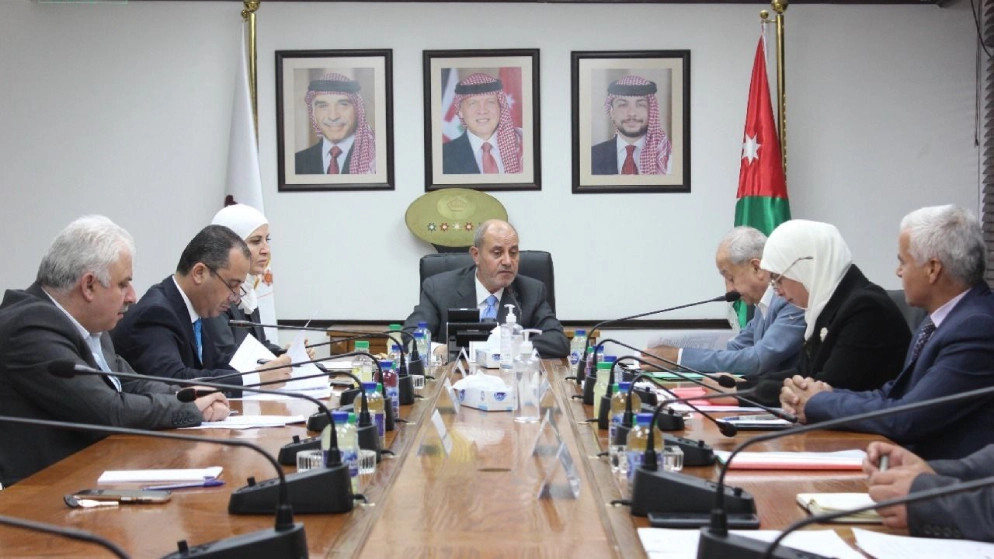 إقرار الشروط اللازمة لاستفادة الشركات الصناعية من صندوق دعم وتطوير الصناعة