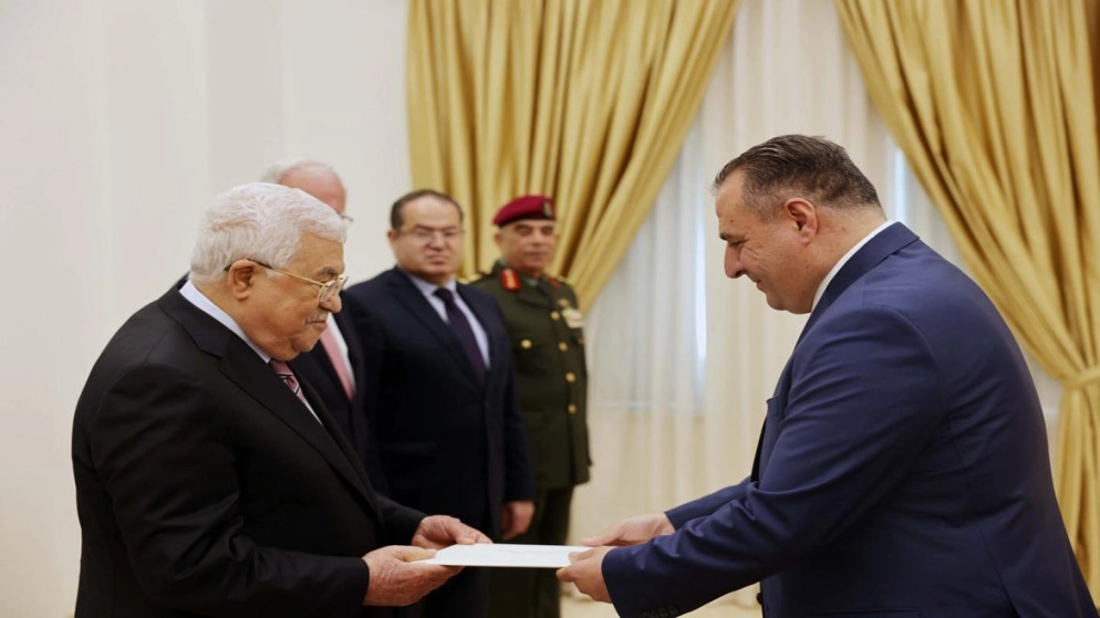 سفير الأردن لدى فلسطين يقدم أوراق اعتماده للرئيس الفلسطيني