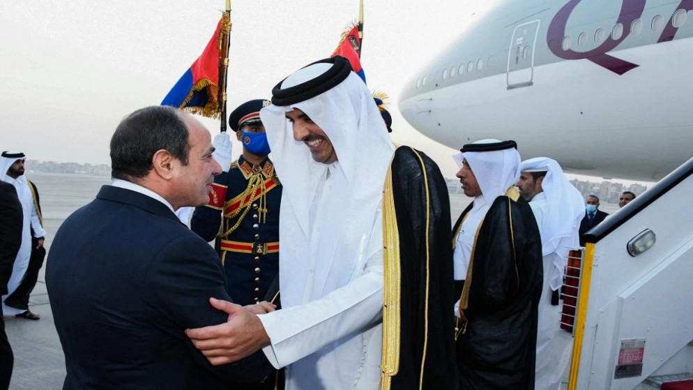 الرئيس المصري يزور قطر الثلاثاء لأول مرة منذ توليه منصبه