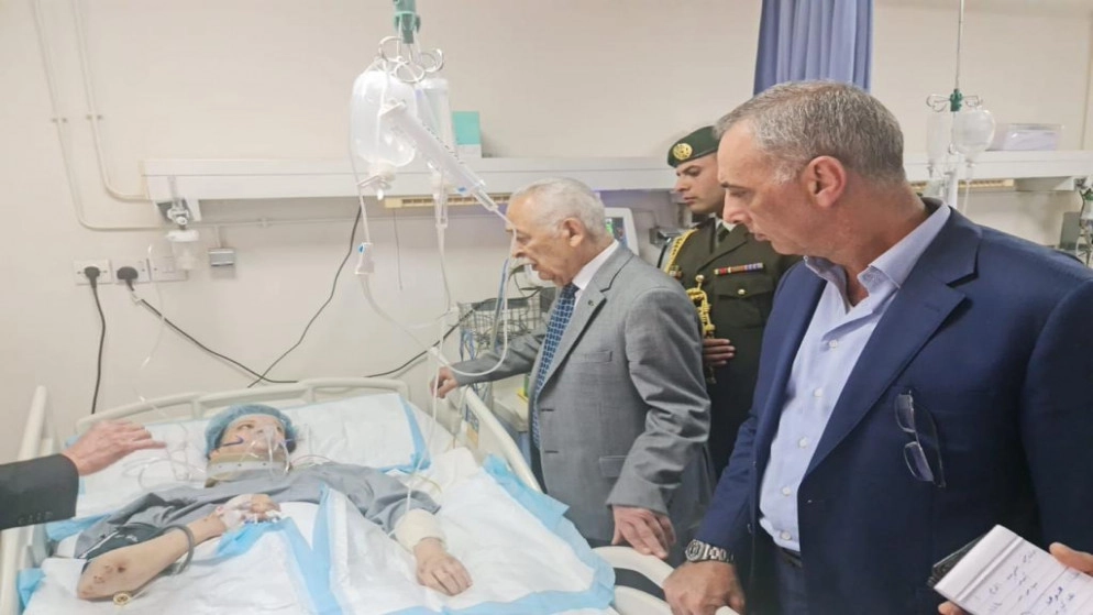 رئيس الديوان الملكي يطمئن على مصابي حادث اللويبدة مندوبًا عن الملك