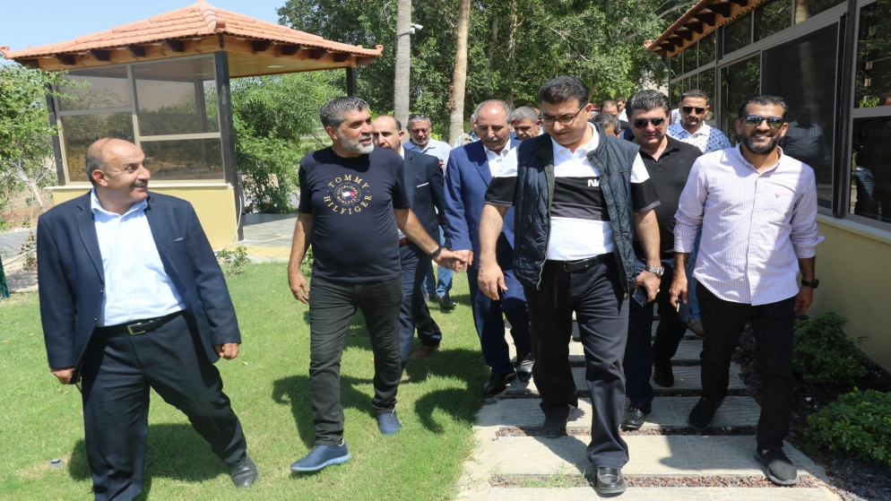 وزير الزراعة يفتتح محطة وادي الريان الزراعية