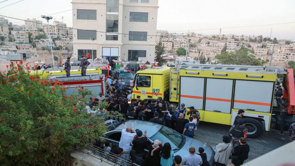 إعادة إدخال طفلة ناجية من حادث انهيار مبنى في عمّان إلى المستشفى