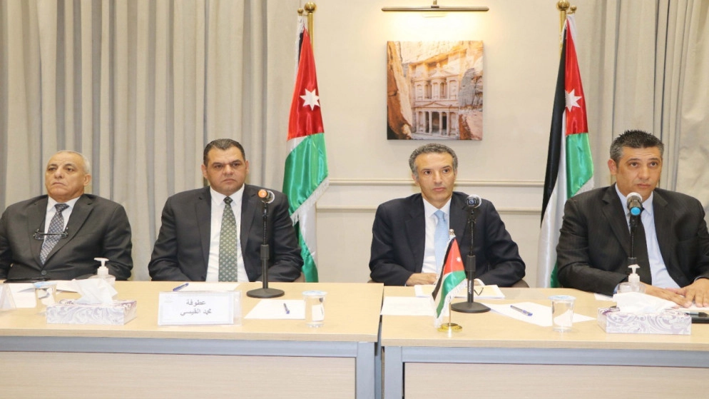 اجتماع لمتابعة العمل بمشروع تأهيل المسار السياحي في جبل القلعة