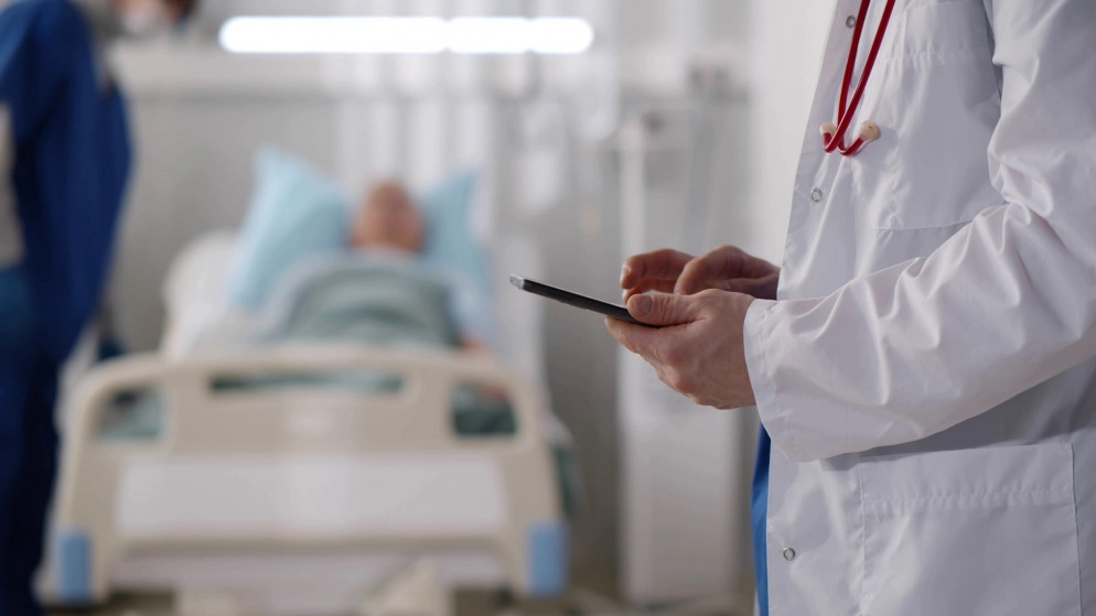 "التعليم النيابية" تطالب بإلغاء التخفيض التدريجي في قبولات الطب وطب الأسنان