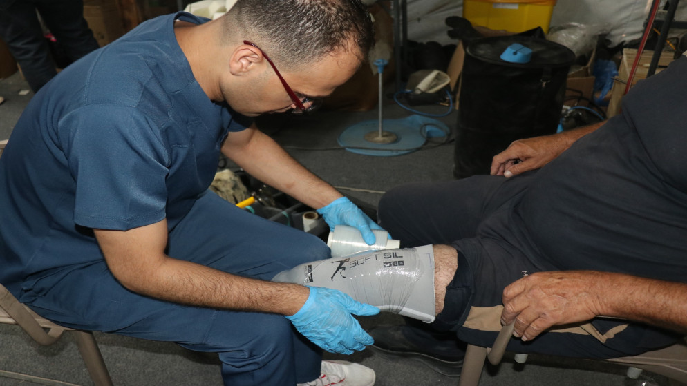 عيادة الأطراف الصناعية في المستشفى الميداني الأردني جنوب غزة/10 تواصل أعمالها